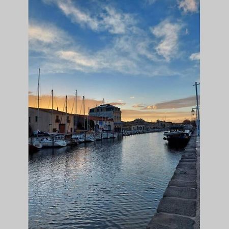 مارسيلان Appartement Cosy Dans Residence Sur Le Port De Marseillan المظهر الخارجي الصورة